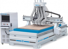 廣東(dong)極宇開(kai)料機與(yu)傳統的(de)推台鋸(ju)相比的(de)優勢